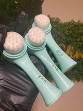 Load image into Gallery viewer, Facial Cleansing brush(back ordered)