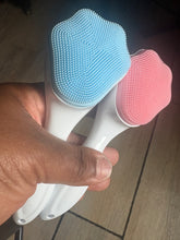 Load image into Gallery viewer, Facial Cleansing brush(back ordered)
